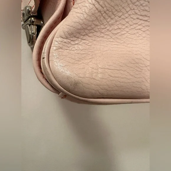 Marc Jacobs Leather Shoulder Bag in Blush Pink - Picture 10 of 15